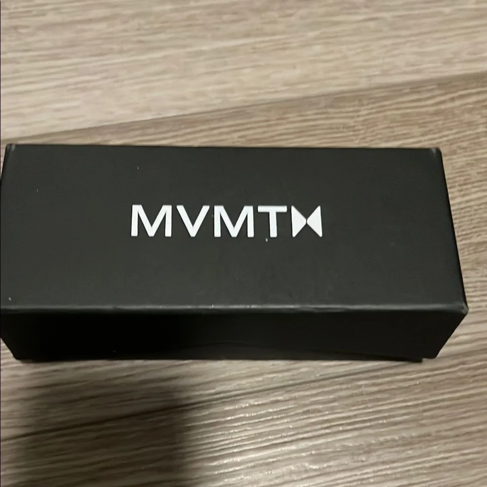 Black Round Sunglasses with Case